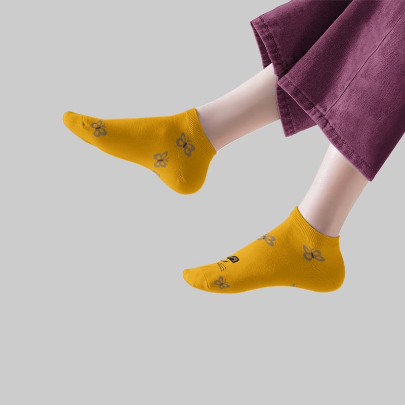 جوراب مچی بچگانه طرح پروانه برند سروک مدل 490 در رنگ خردلی